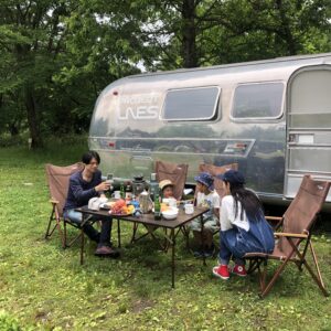 アメリカン・キャンピングトレーラーの最高峰、エアストリームに泊まろう！